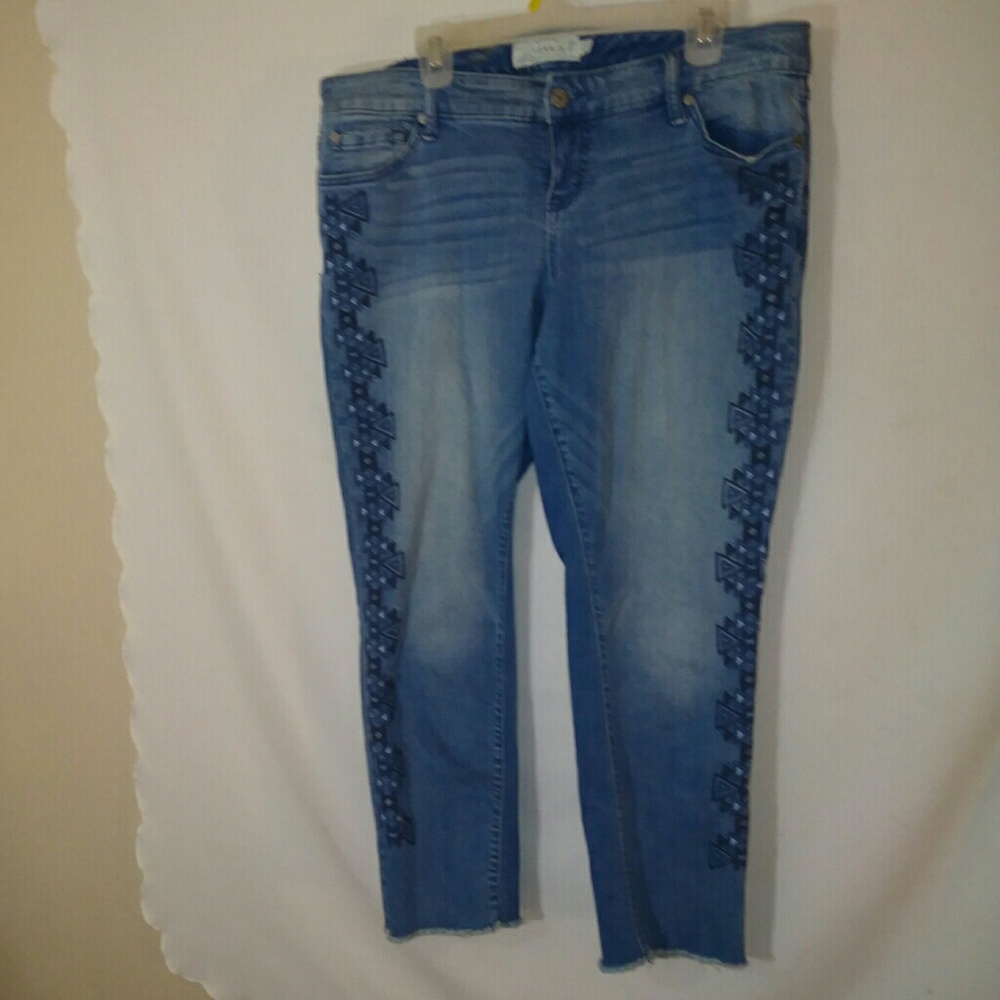 Torrid size 12 tribal embroidered raw hem jeans